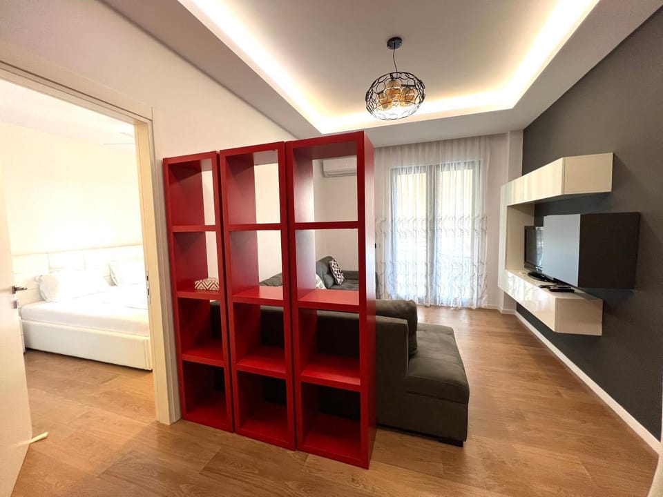 Communal lounge/ TV room, Bed, TV and multimedia, Living room, Photo of the whole room, Seating area, Evening entertainment, Bedroom, hair dresser, wardrobe
