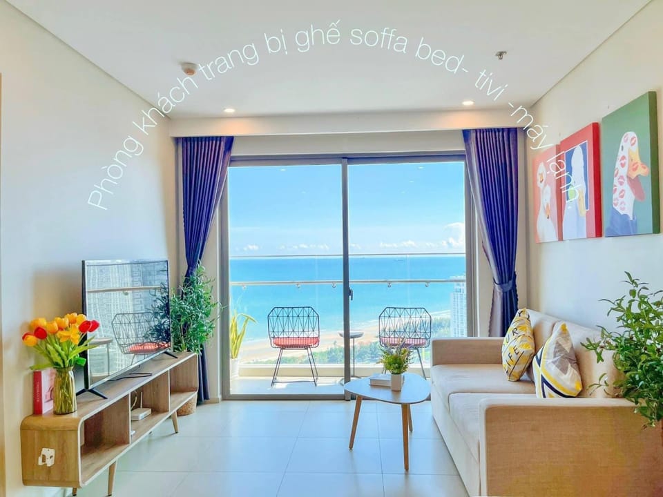 TV and multimedia, View (from property/room), Living room, Sea view