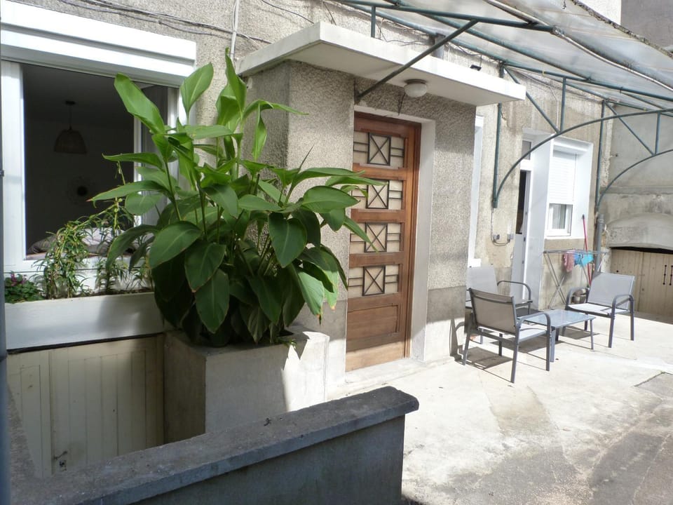 Appartement T.2 - Parking -Gratuit Apartment in Centre-Val de Loire