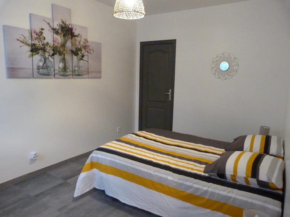 Appartement T.2 - Parking -Gratuit Apartment in Centre-Val de Loire