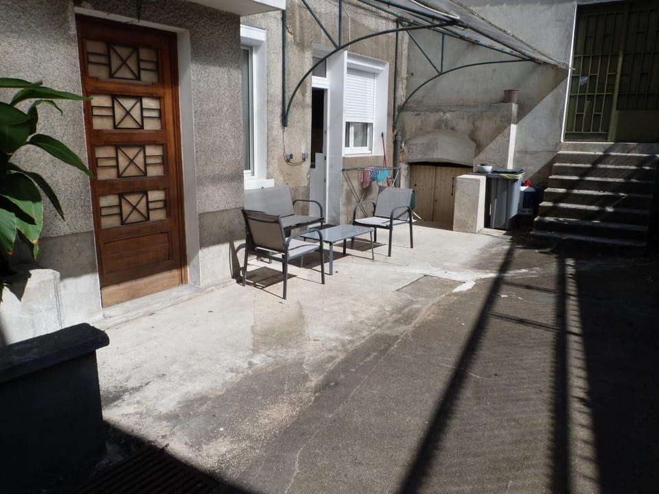 Appartement T.2 - Parking -Gratuit Apartment in Centre-Val de Loire