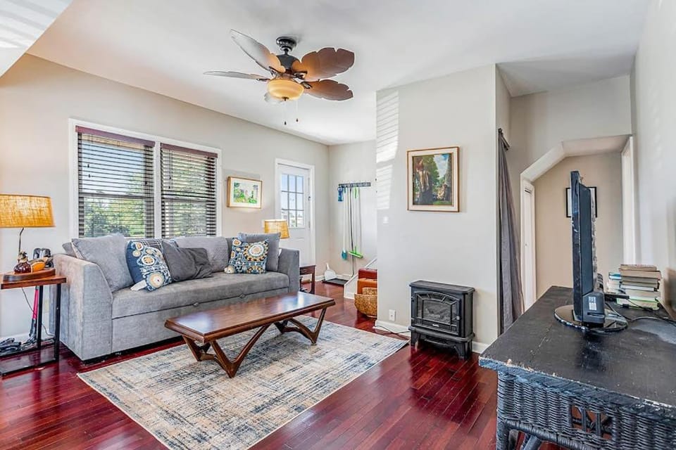 The Nook House in Three Oaks