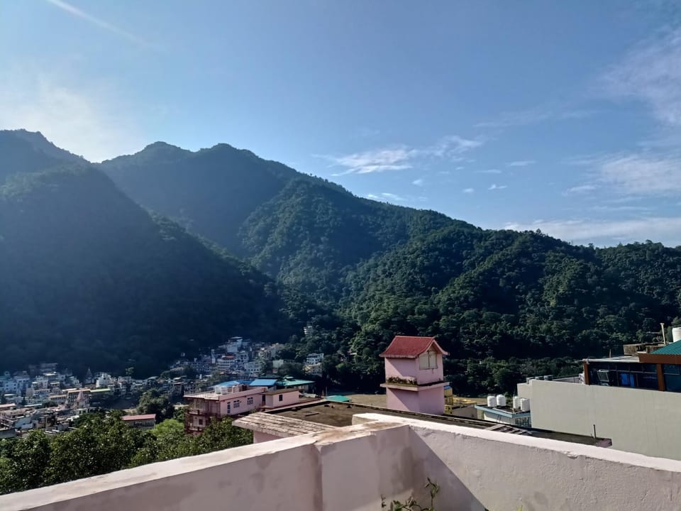 Balcony/Terrace, Mountain view, River view