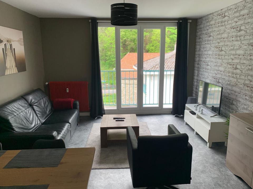 Appartement tout confort dans une résidence calme Apartment in Grand Est