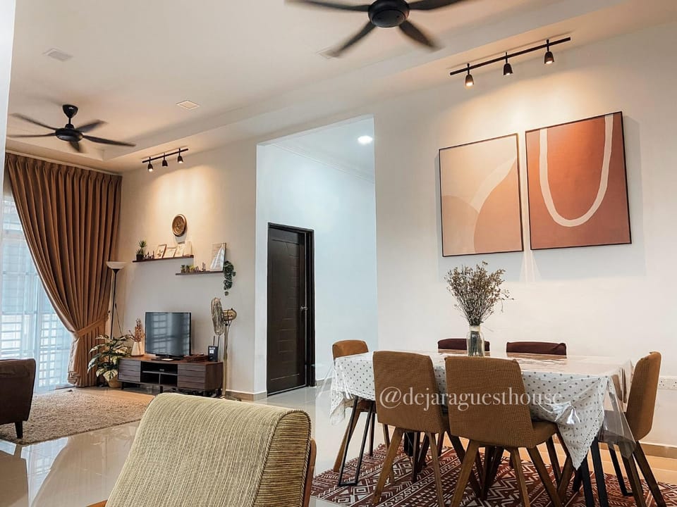 TV and multimedia, Living room, Seating area, Dining area