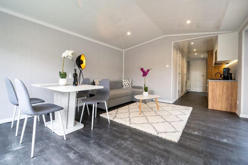 Recreatiepark Maas en Bos Campground/ 
RV Resort in Limburg (province)