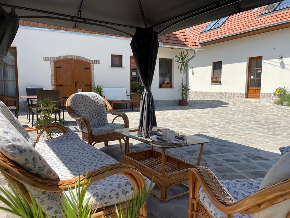 Garden, sunbed