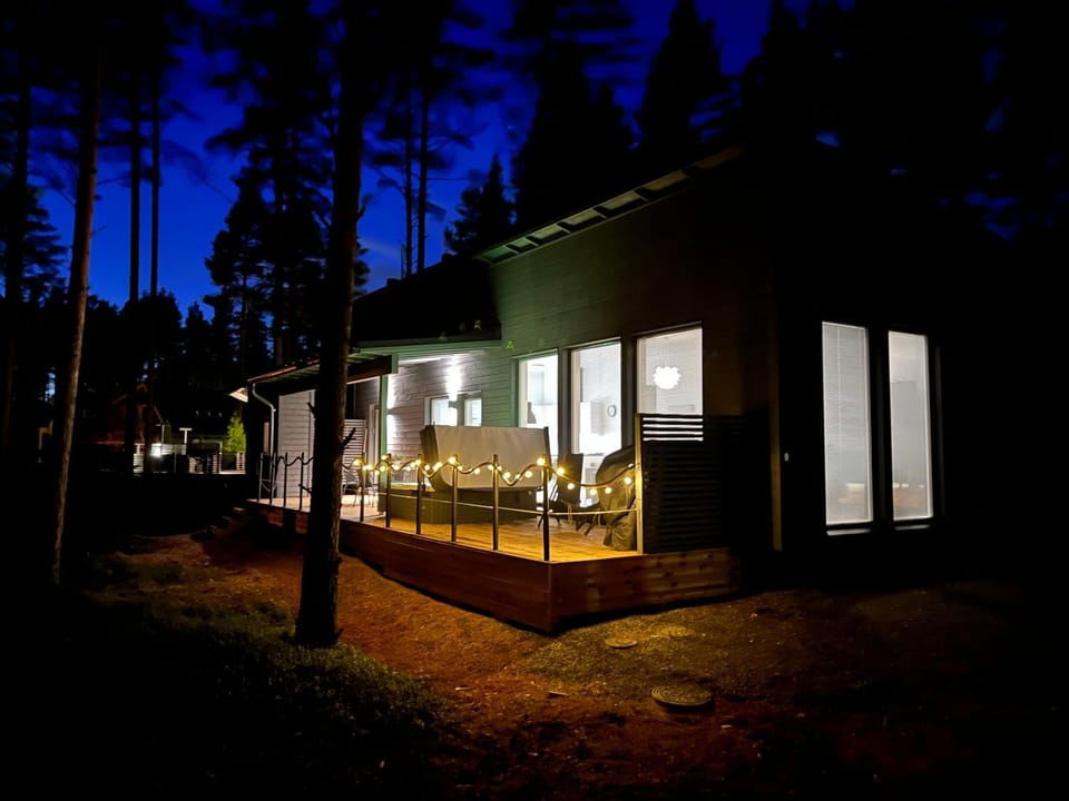 Property building, Night