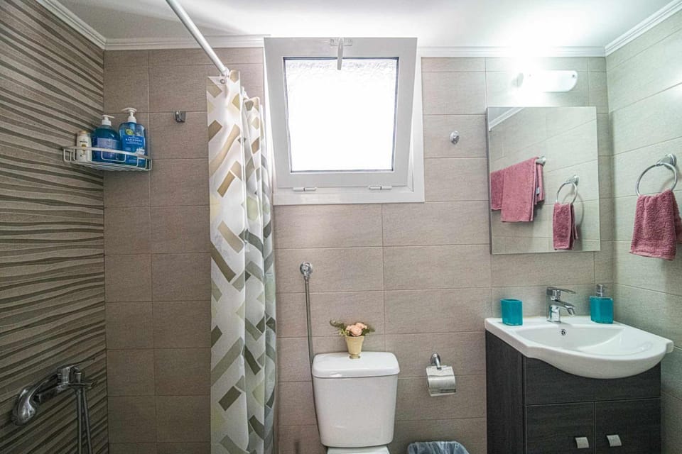 Shower, Bathroom, towels