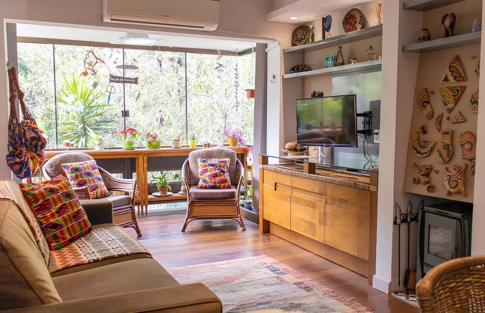 Communal lounge/ TV room, TV and multimedia, Balcony/Terrace, Living room, Seating area, Dining area, Evening entertainment, air conditioner