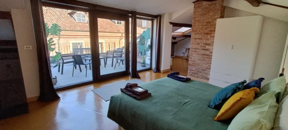 Piazza San Secondo-Dimora con terrazza- Wi-Fi e Ac Apartment in Asti
