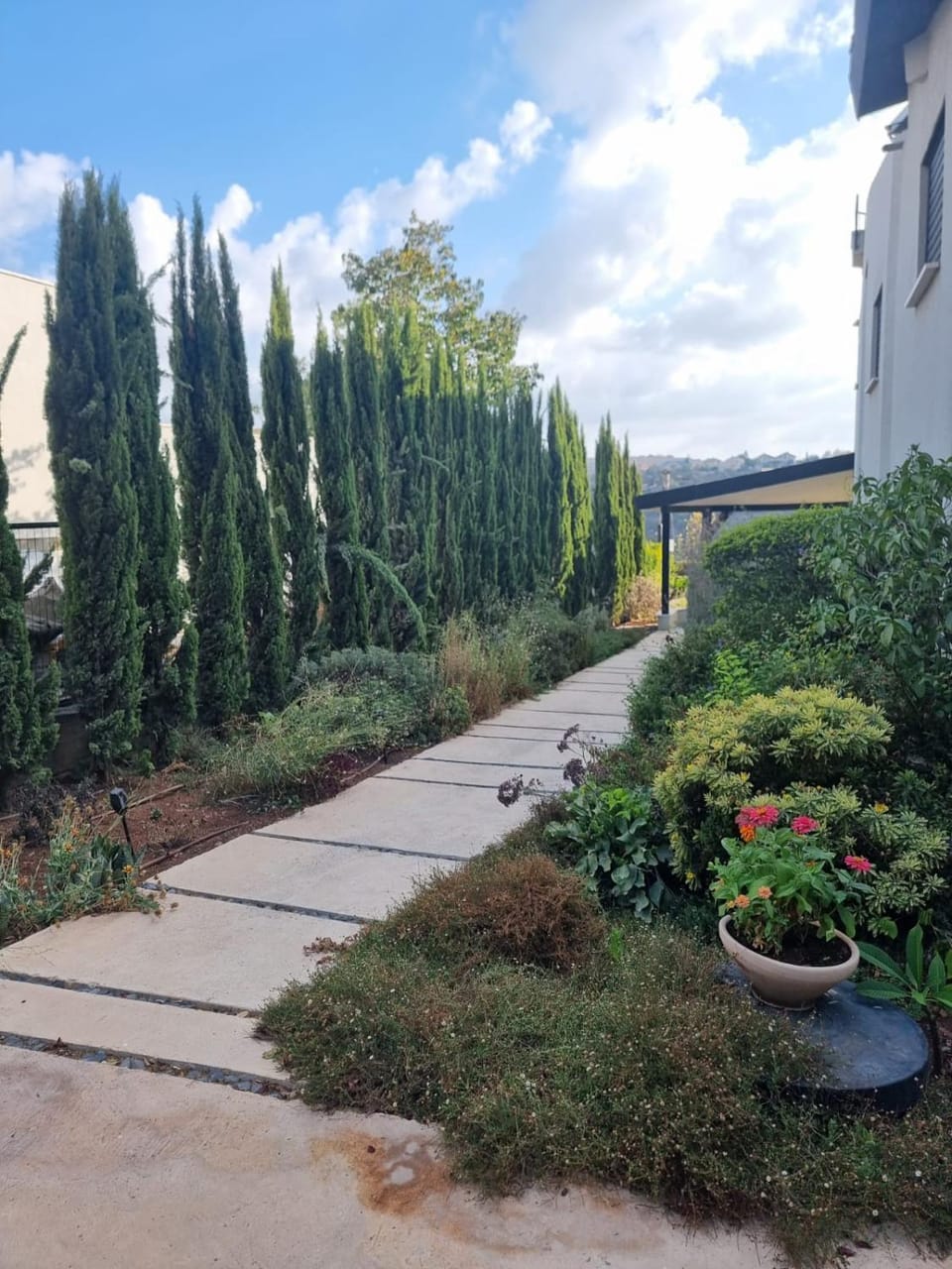 Facade/entrance, Garden
