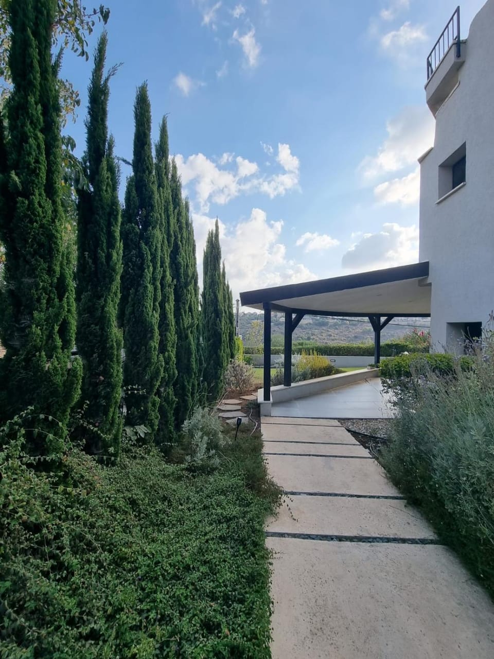 Facade/entrance, Garden