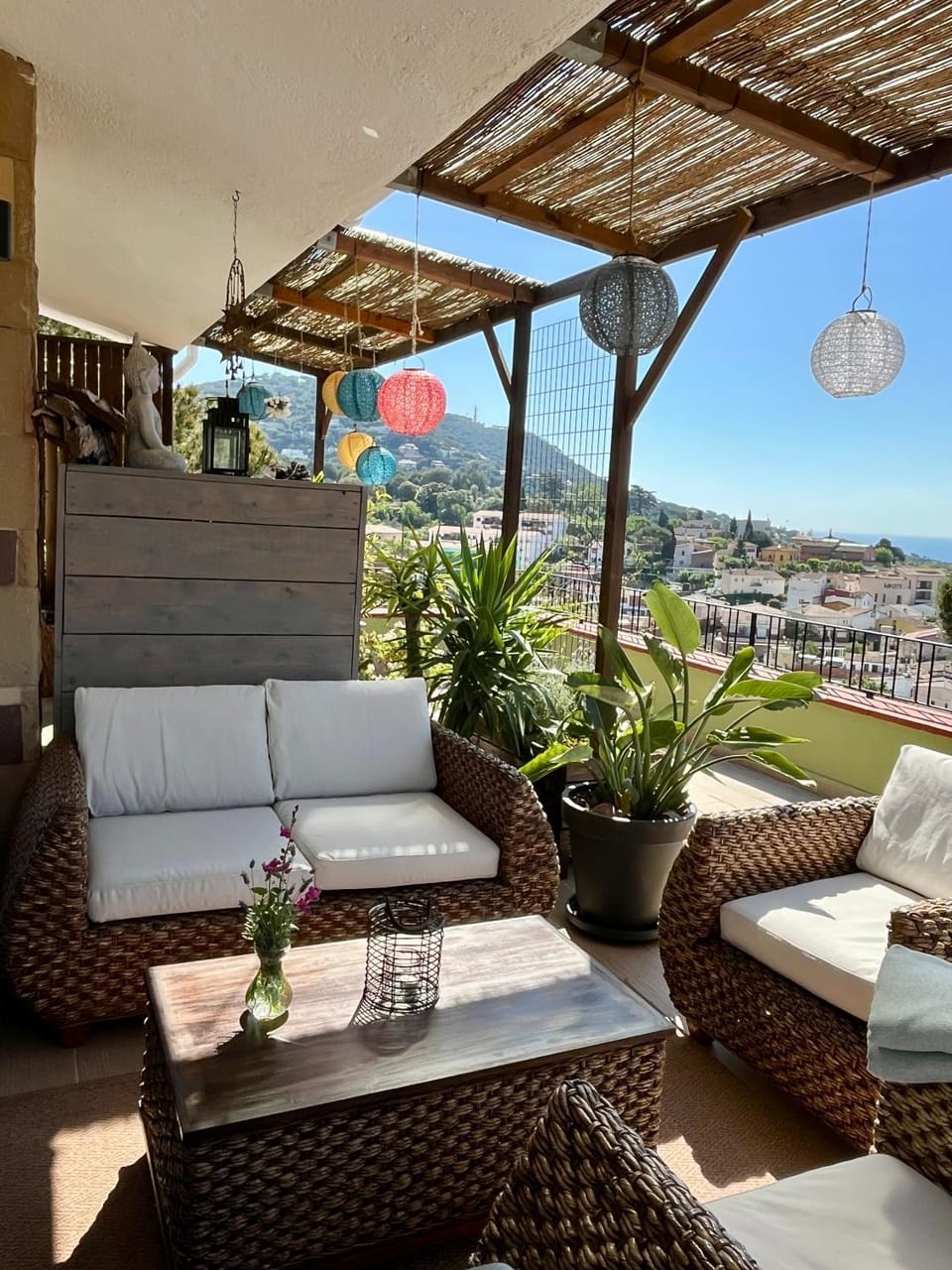 Patio, Day, Natural landscape, View (from property/room), Balcony/Terrace, Living room, Seating area, Mountain view