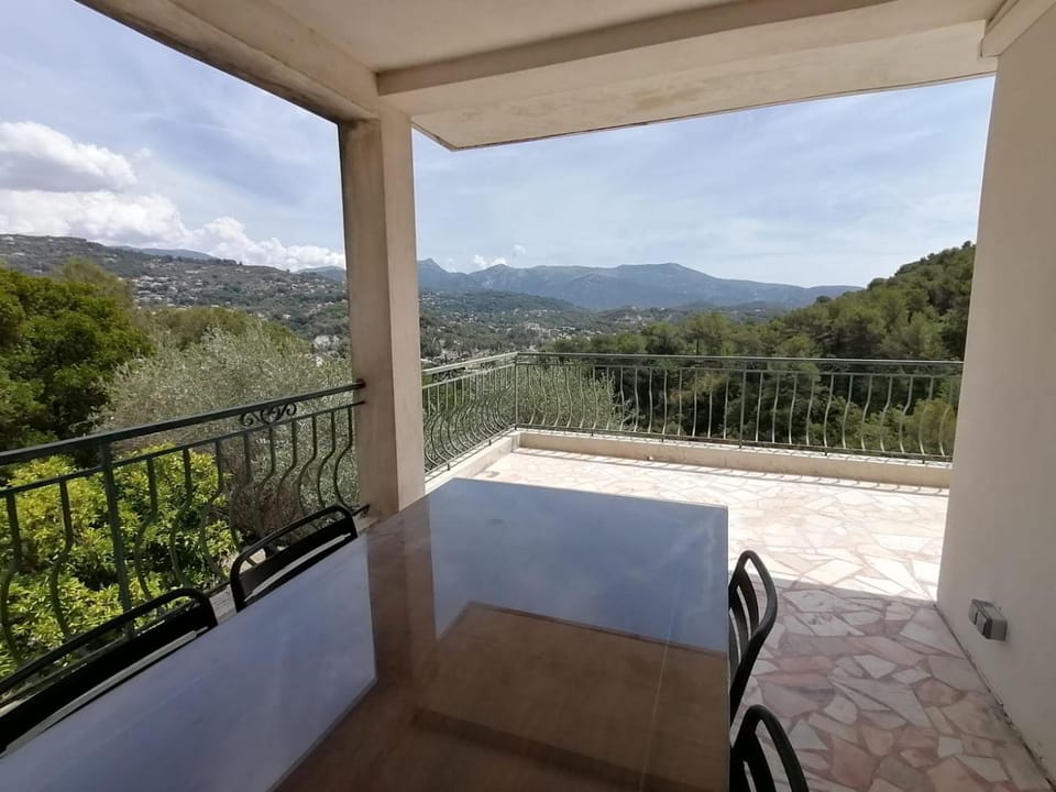 Balcony/Terrace, Mountain view