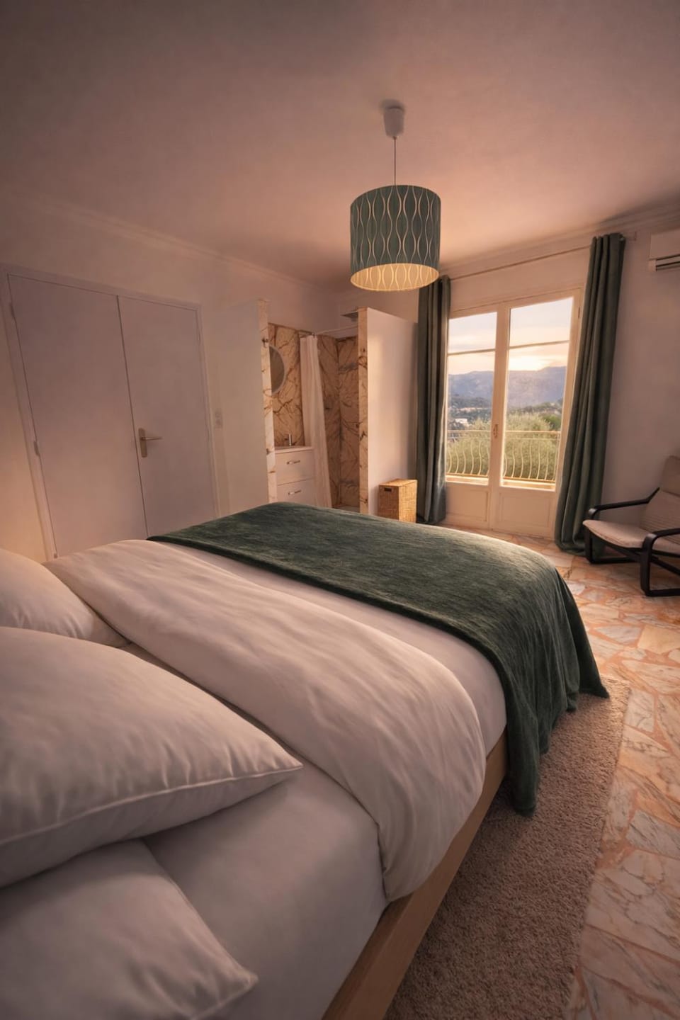 Séjour en pleine nature, vue imprenable, jacuzzi Apartment in Provence-Alpes-Côte d'Azur
