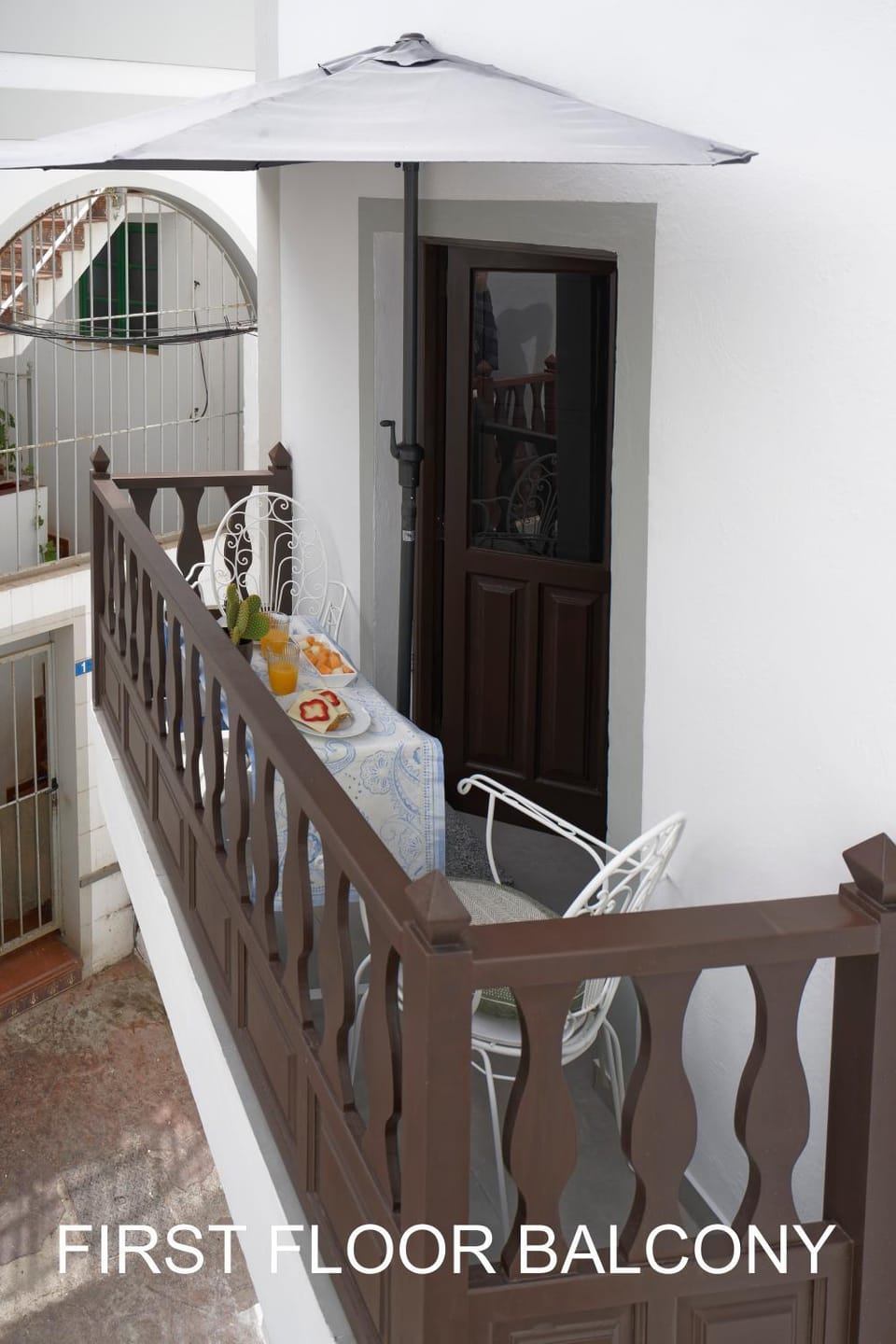 Balcony/Terrace, Quiet street view