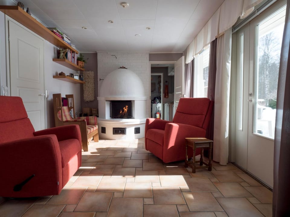 Living room, Other, Photo of the whole room, Seating area, Garden view, Family, fireplace, flat iron, internet, locker