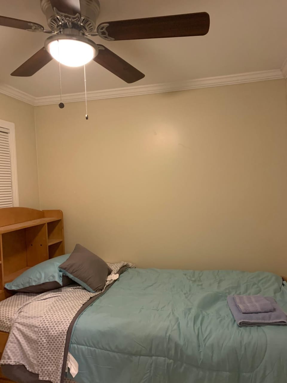 Bed, Photo of the whole room, Bedroom, heating, storage