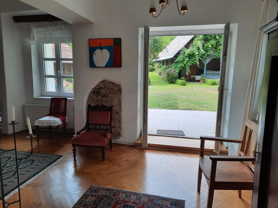 Living room, Garden view