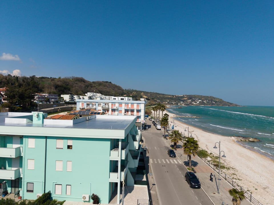 Casa Almyrà, fronte spiaggia, vista panoramica Apartment in Abruzzo