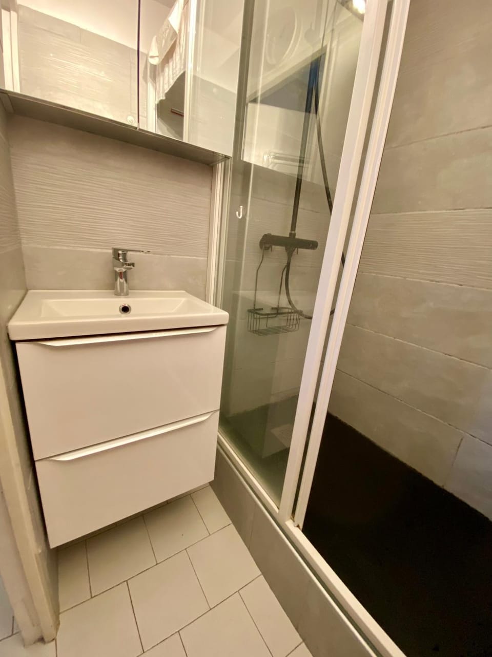 Shower, Bathroom