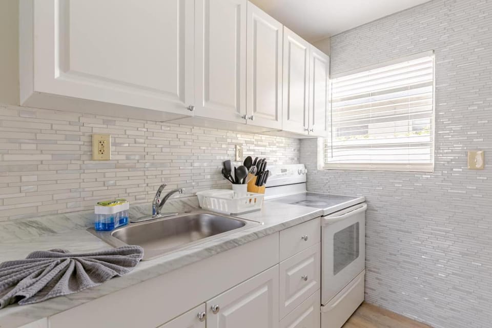 Luxury House with delightful beach Style House in Dania Beach