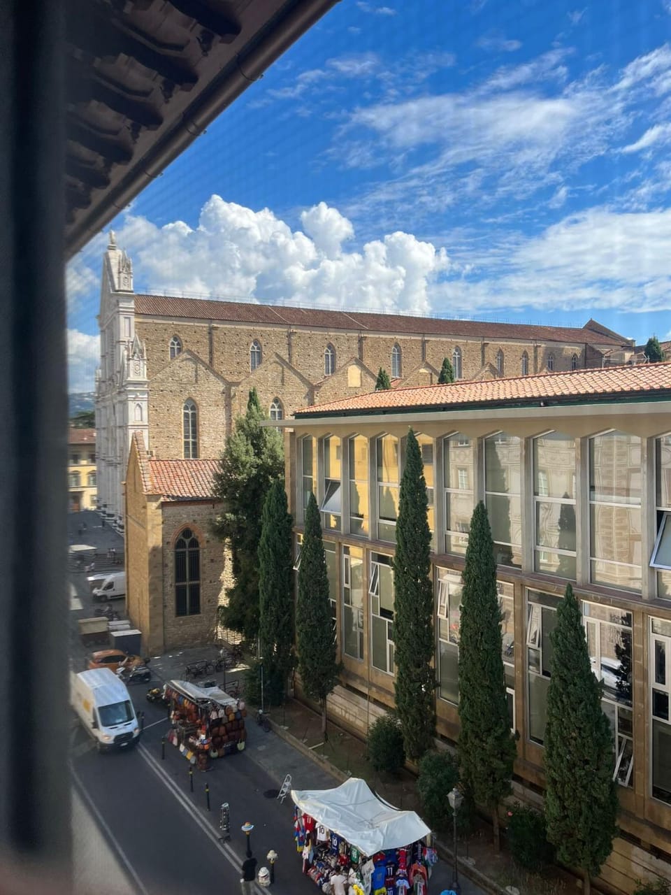 Nearby landmark, Neighbourhood, City view, Street view