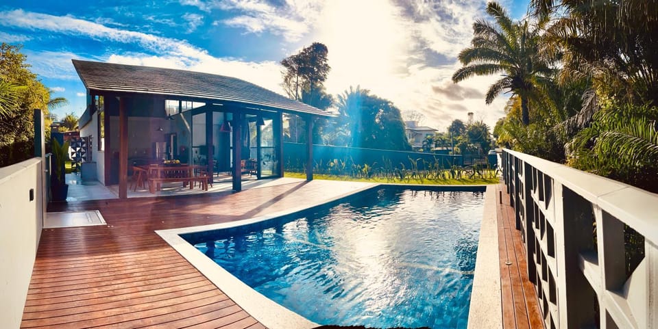 Property building, Balcony/Terrace, Swimming pool