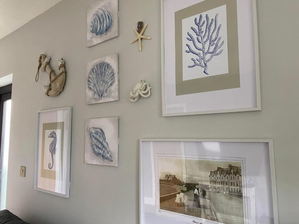 Facade/entrance, Decorative detail