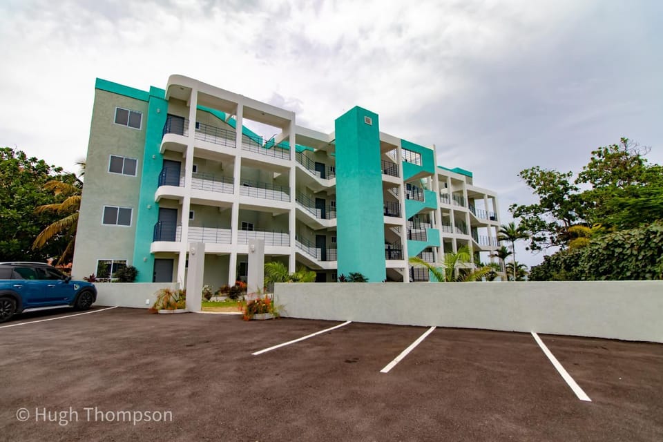 THE SPLASHING VIEW Apartment in St. Ann Parish
