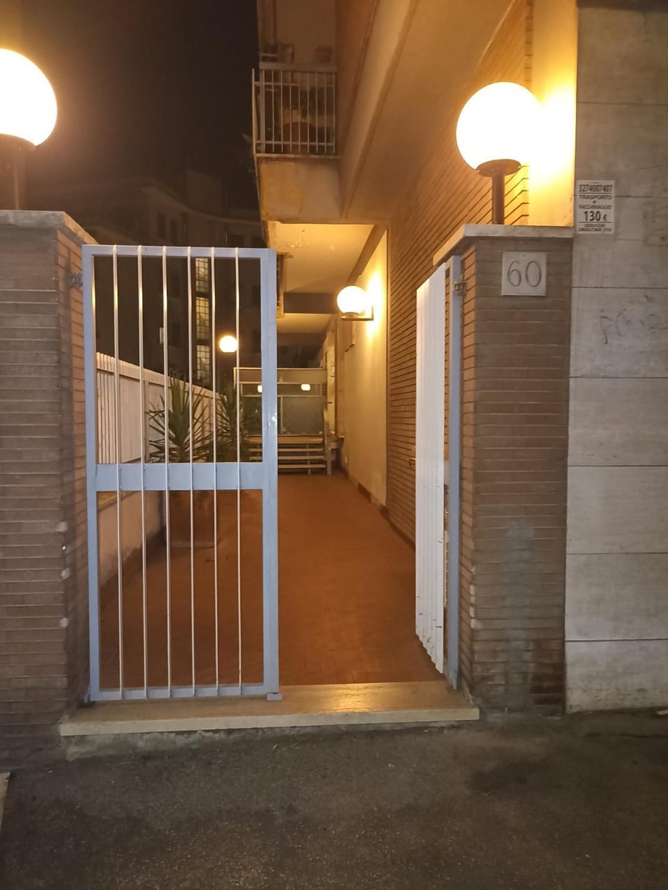 Property building, Facade/entrance