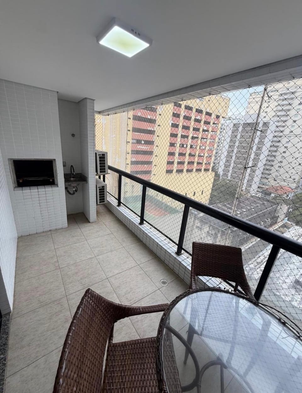 Cap3 - Varam, piscina, flat com limpeza, 2 vagas de garagem, temporariamente sem churrasqueira Apartment in State of São Paulo