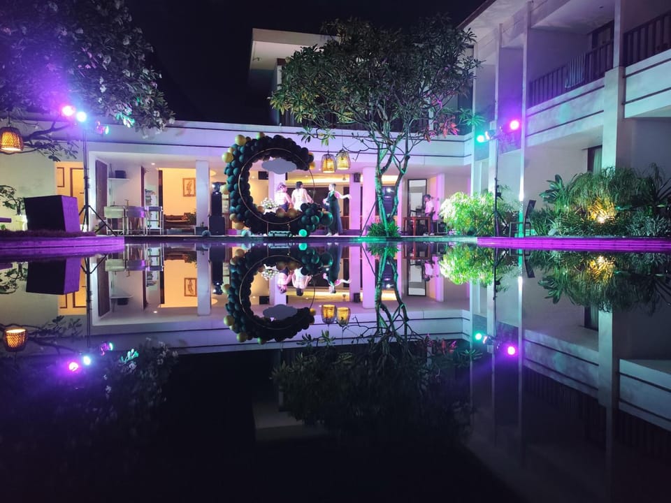 Property building, Night, Garden, Garden view, Pool view, Swimming pool, Inner courtyard view