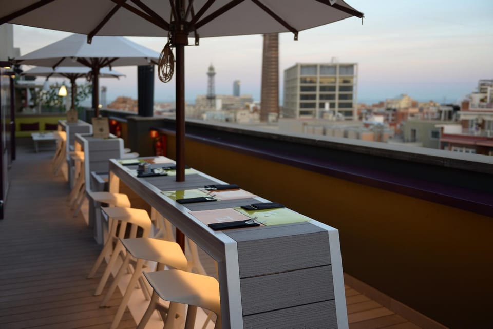 Restaurant/places to eat, Balcony/Terrace, Swimming pool