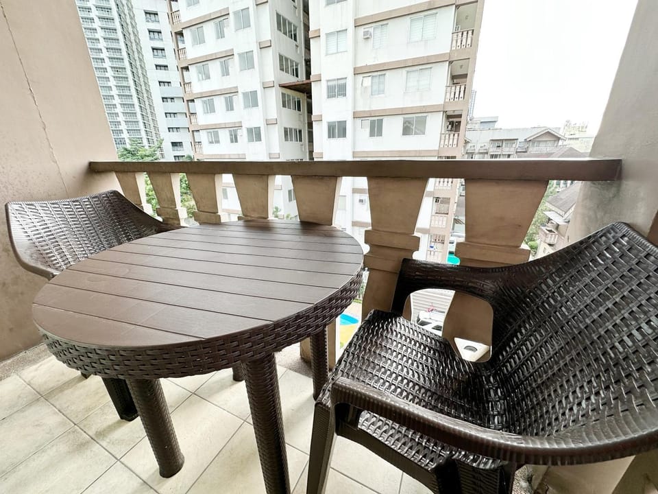 View (from property/room), Balcony/Terrace, Dining area