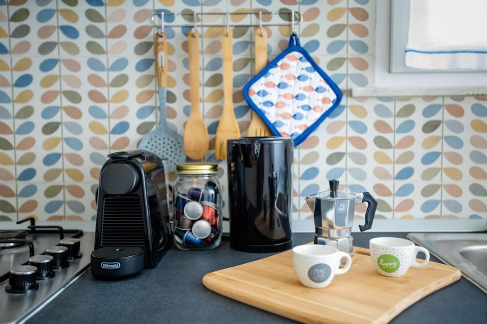 Coffee/tea facilities, kitchen