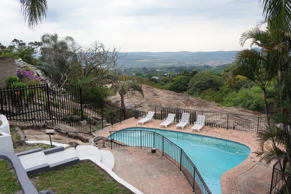 Nearby landmark, Spring, Day, Natural landscape, Mountain view, Pool view, Swimming pool, Inner courtyard view, sunbed
