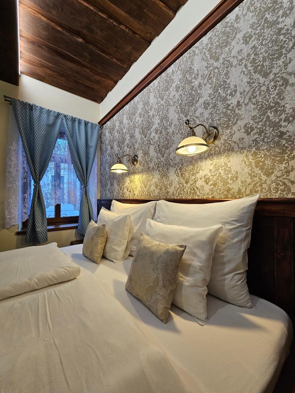 Bed, Bedroom