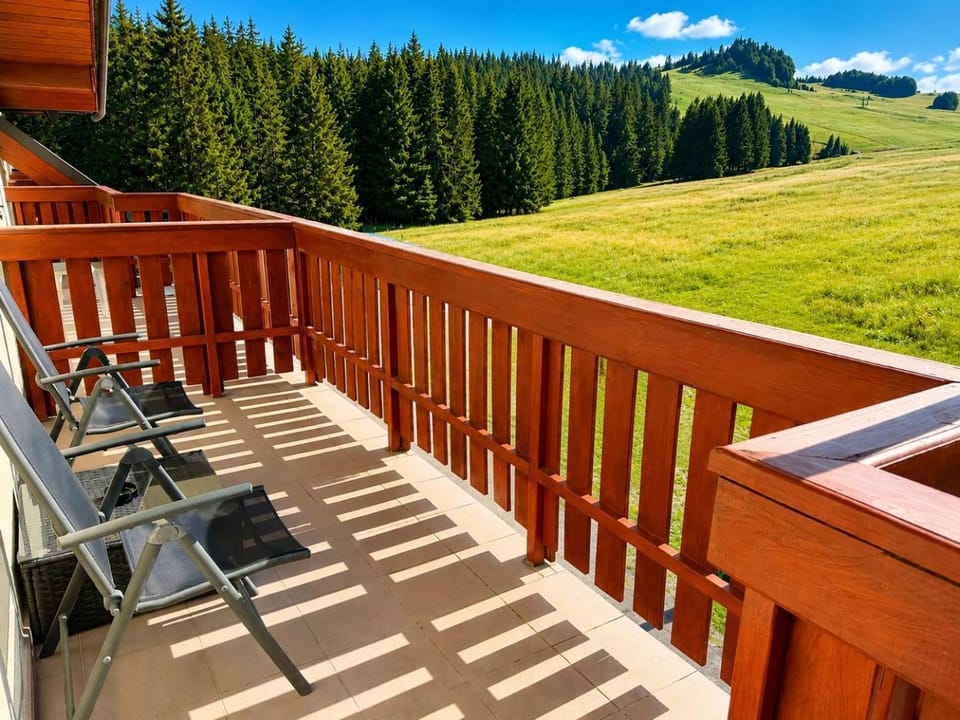 Kamzik Apartment with Mountain View & Garage DONOVALY Apartment in Slovakia