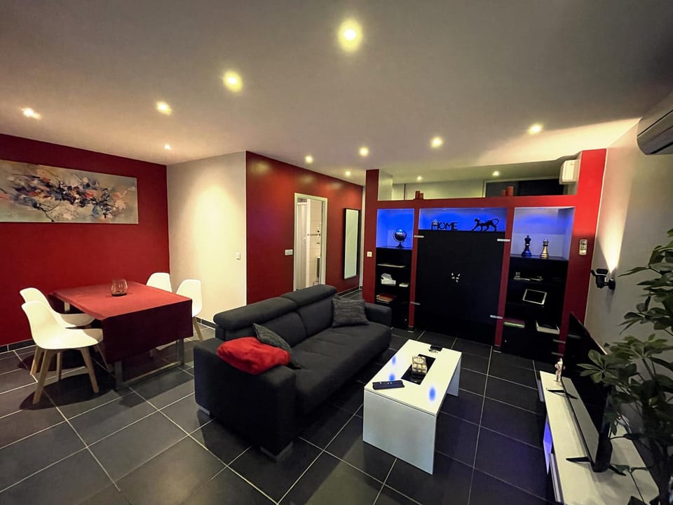 Living room, Seating area