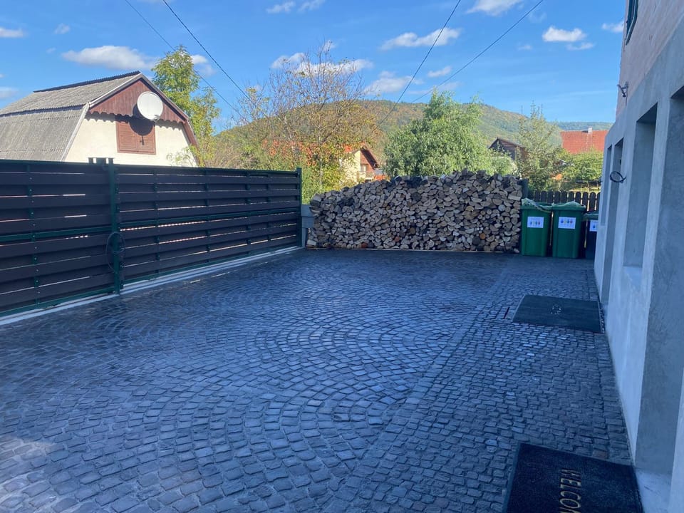 SKH L - 1 Bedroom Apartment in Romania