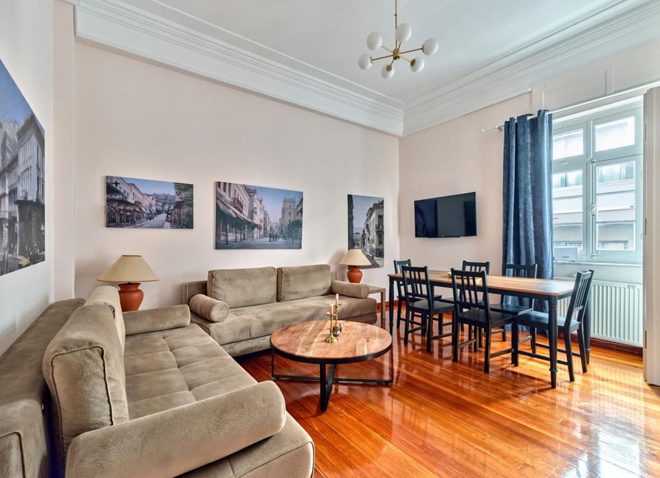 Elegant apartment in Syntagma square Apartment in Athens