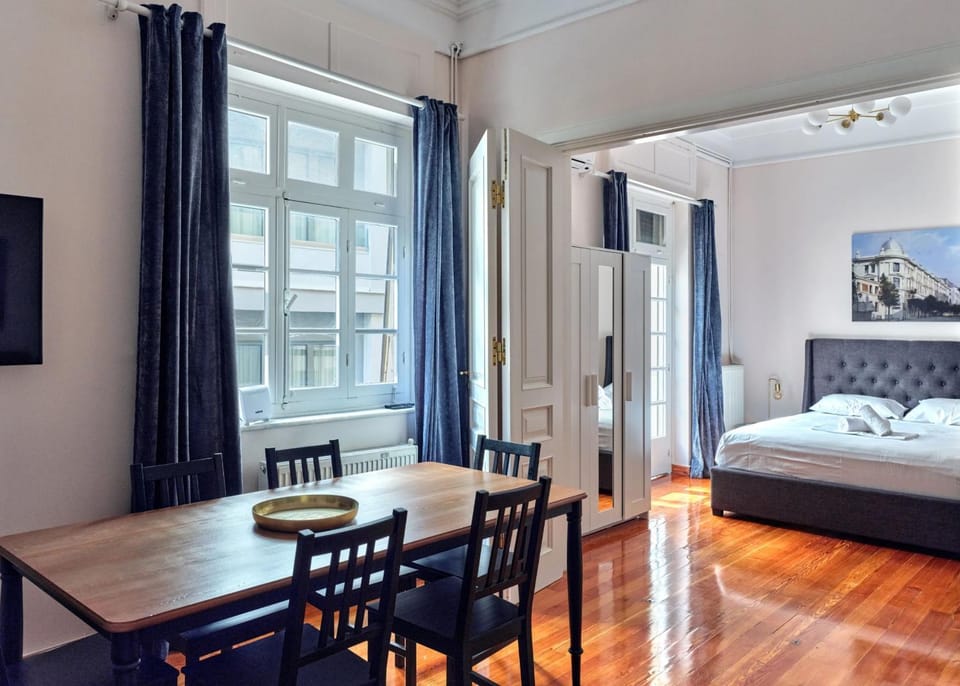 Elegant apartment in Syntagma square Apartment in Athens