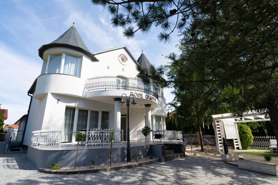 Property building, Balcony/Terrace