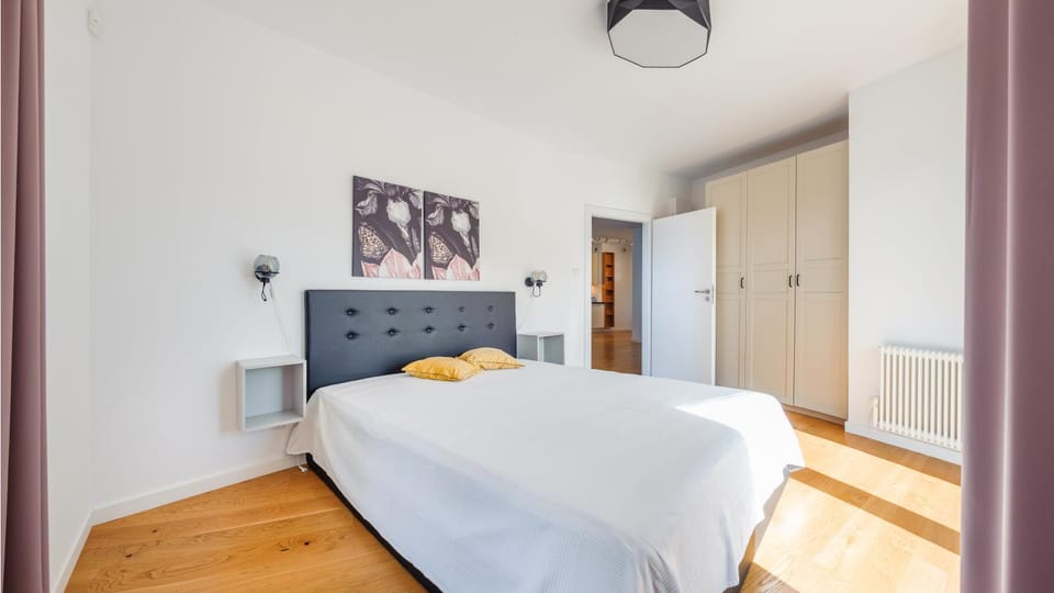 Bed, Bedroom, wardrobe