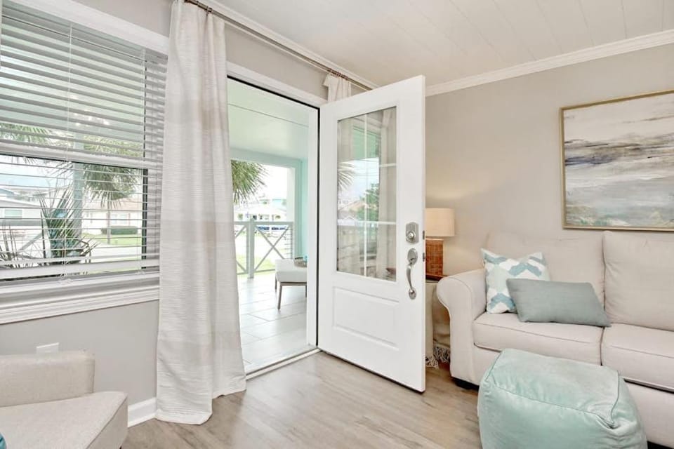 Lovely Beach Bungalow House in North Myrtle Beach