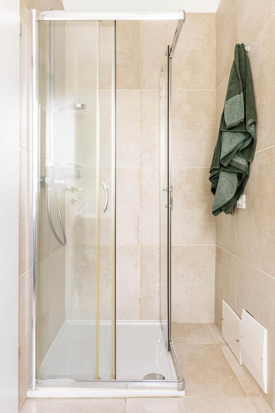 Shower, Bathroom, towels