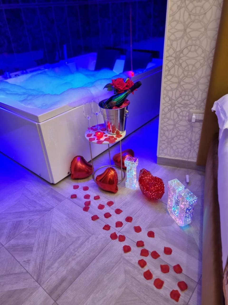 Twin Towers Naples Luxury Bed and Breakfast in Naples