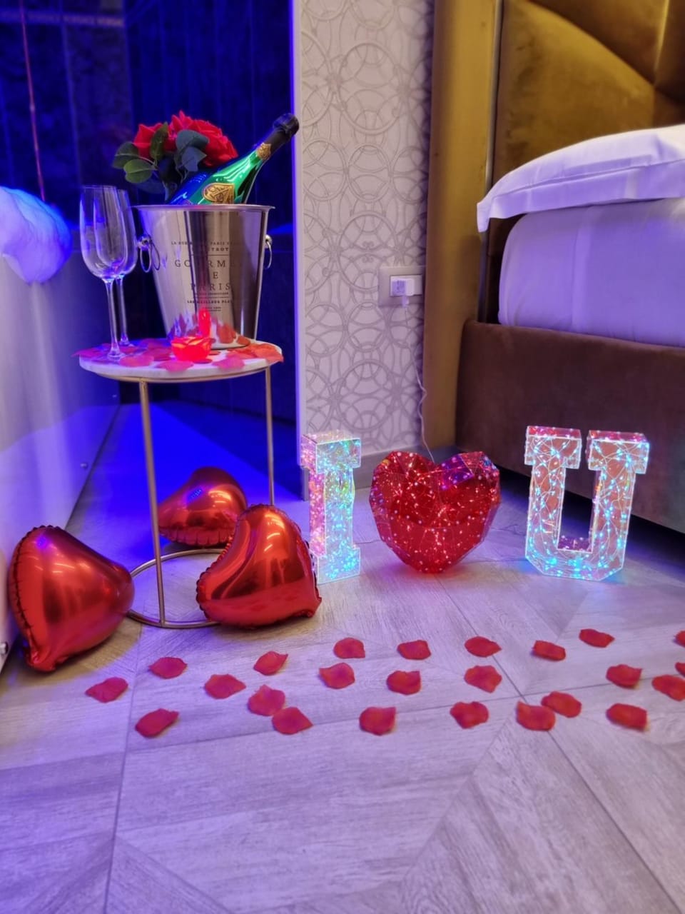 Twin Towers Naples Luxury Bed and Breakfast in Naples